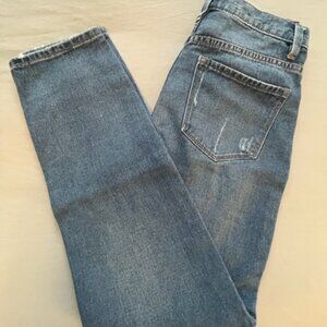 BDG Mom High Rise Jean Medium Wash Size 27